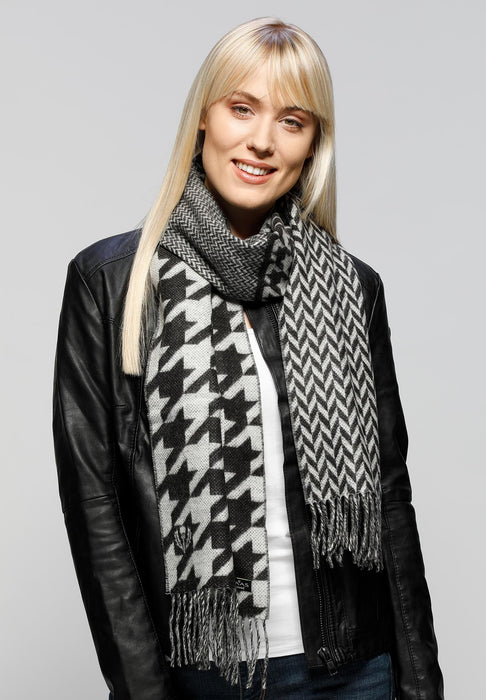 Houndstooth Scarf Black and White